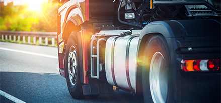 Un camion sur la route